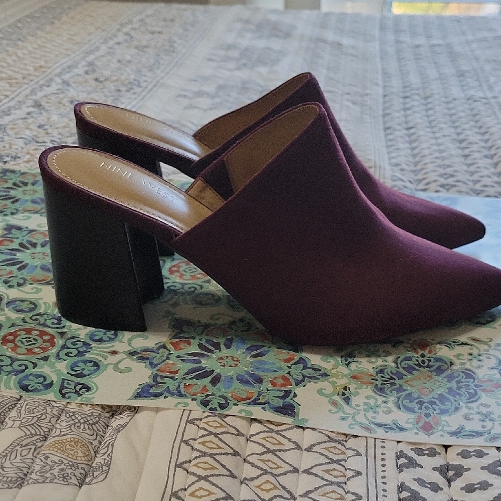 Nine West Renny Deep Burgundy Suede Mules, Size 9.5M